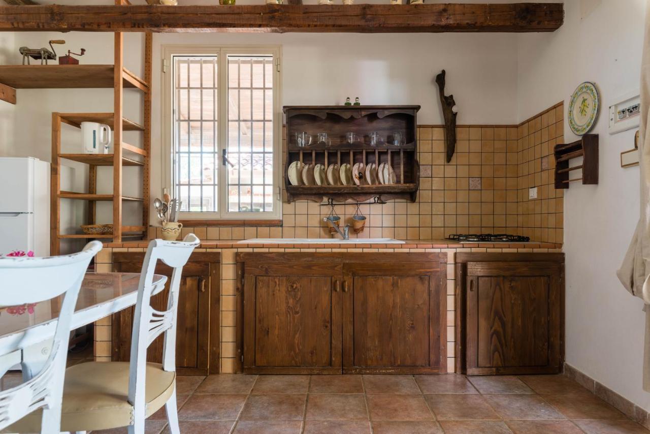 オストゥーニ Il Trullo Di Martinoヴィラ エクステリア 写真